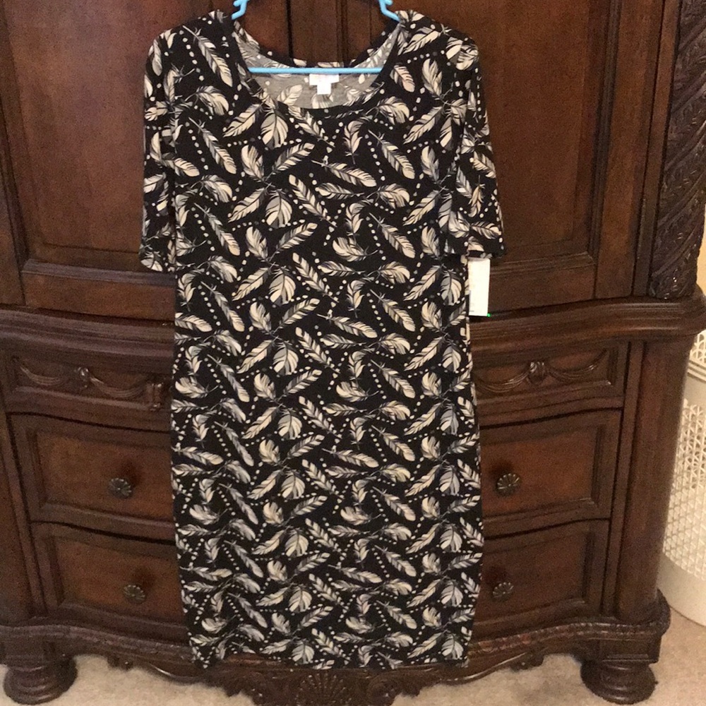 LuLaroe feather Julia XL NWT